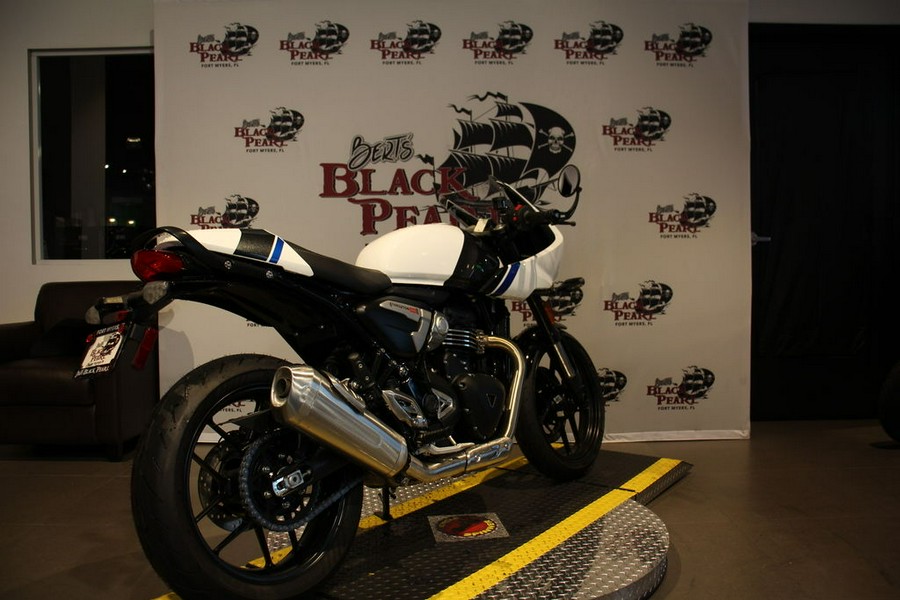 2026 Triumph Thruxton 400 Phantom Black / Aluminium Silver