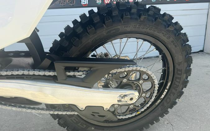 2027 Husqvarna TE 300