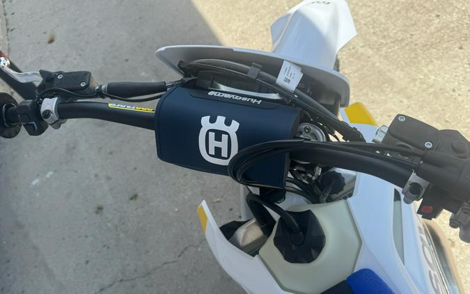2027 Husqvarna TE 300