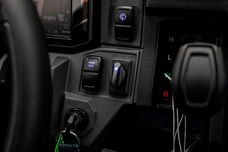 2025 Kawasaki RIDGE® XR Crew Limited HVAC