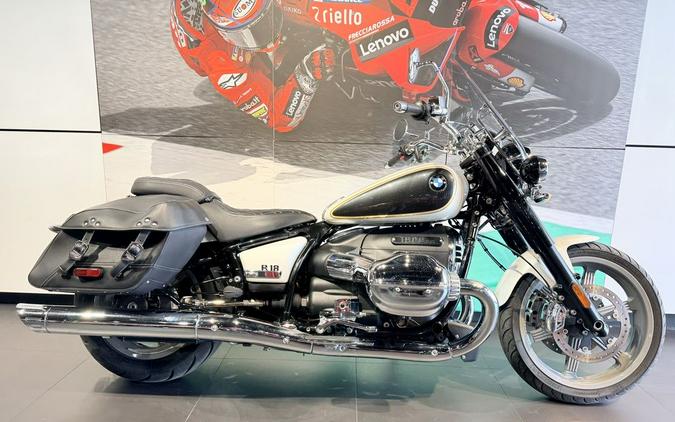 2023 BMW R 18 719 Mineral White Metallic