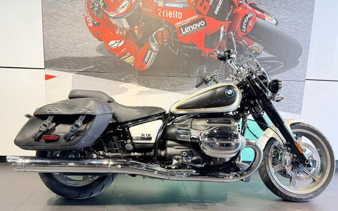 2023 BMW R 18 719 Mineral White Metallic