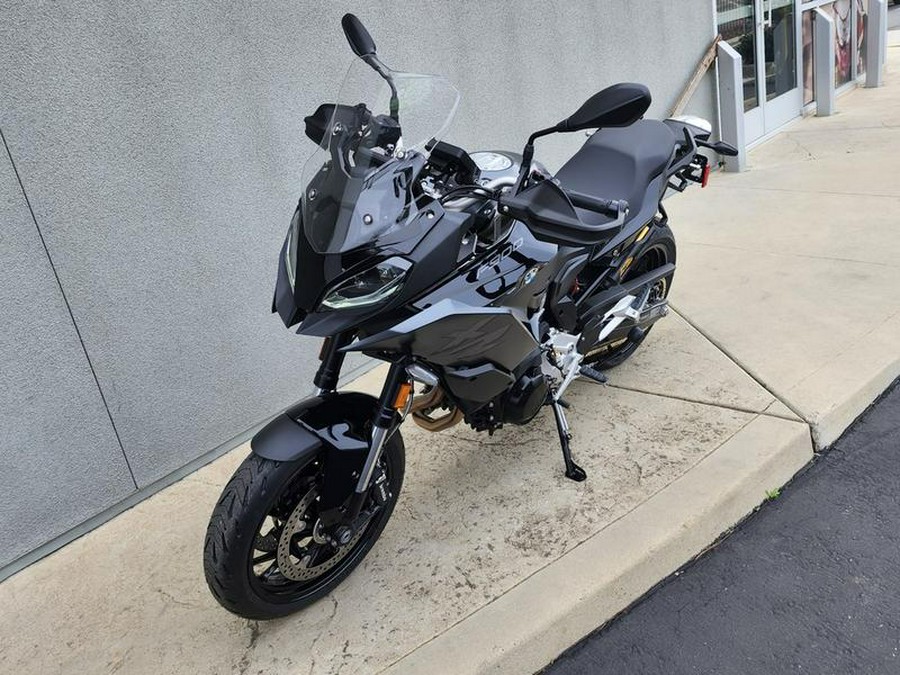 2023 BMW F 900 XR Triple Black