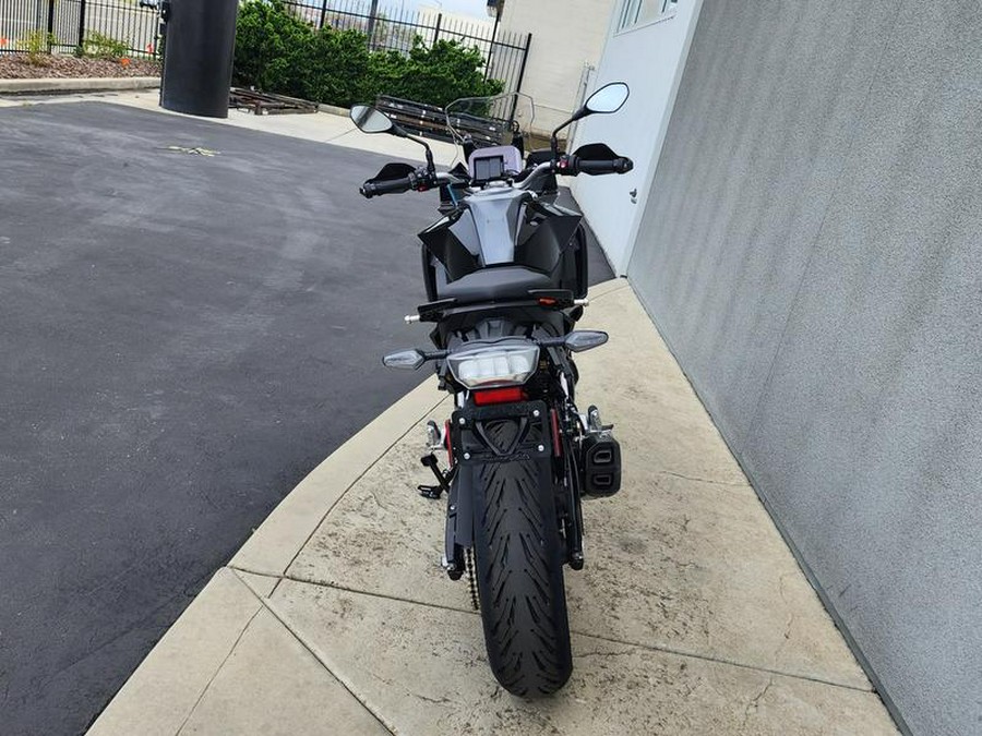 2023 BMW F 900 XR Triple Black