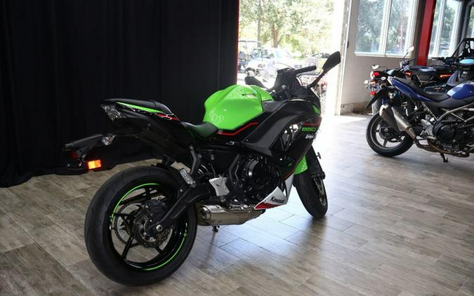 2022 Kawasaki Ninja 650 KRT Edition