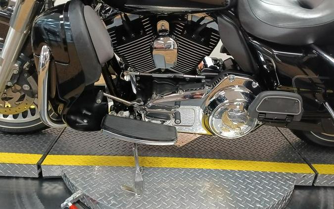 2010 Harley-Davidson® FLHTCU - Ultra Classic® Electra Glide