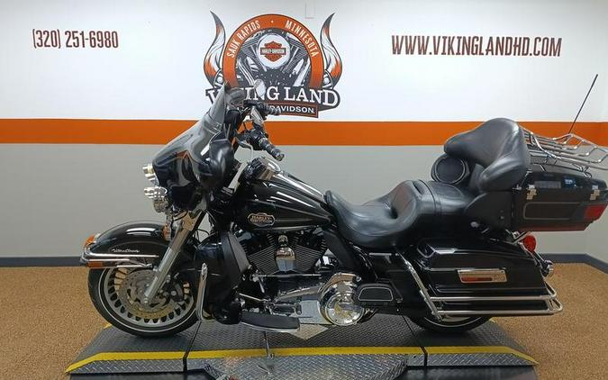 2010 Harley-Davidson® FLHTCU - Ultra Classic® Electra Glide