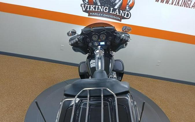 2010 Harley-Davidson® FLHTCU - Ultra Classic® Electra Glide