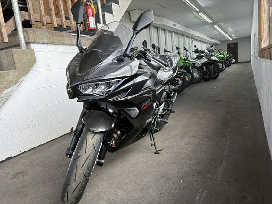 2026 Kawasaki Ninja 650 Base