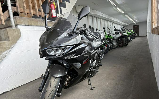 2026 Kawasaki Ninja 650 Base
