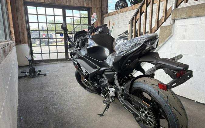 2026 Kawasaki Ninja 650 Base