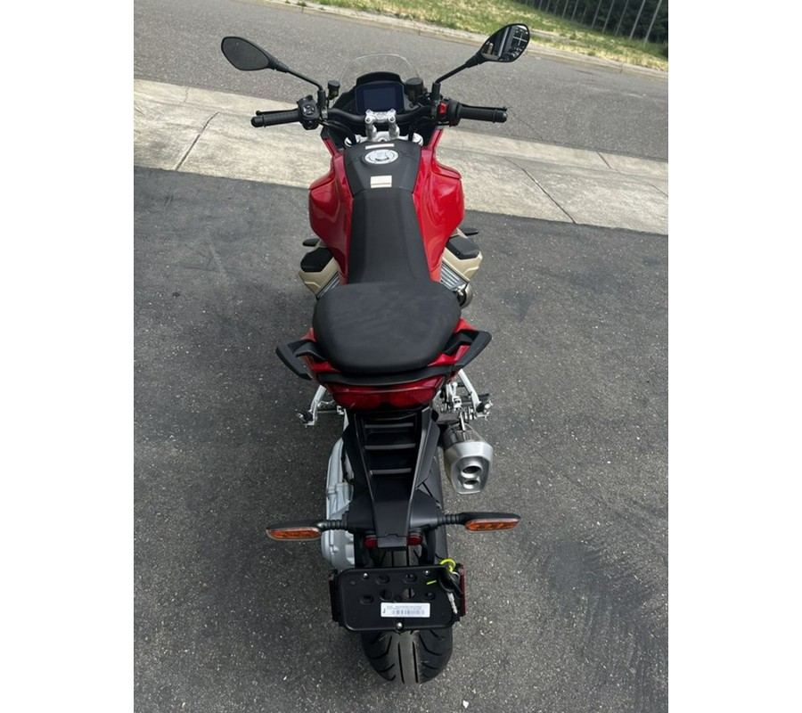 2023 Moto Guzzi V100 Mandello