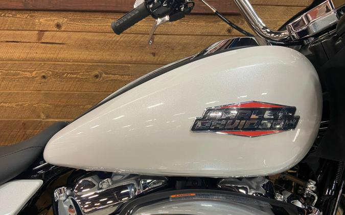 2024 Harley-Davidson Road Glide™ White Onyx Pearl FLTRX