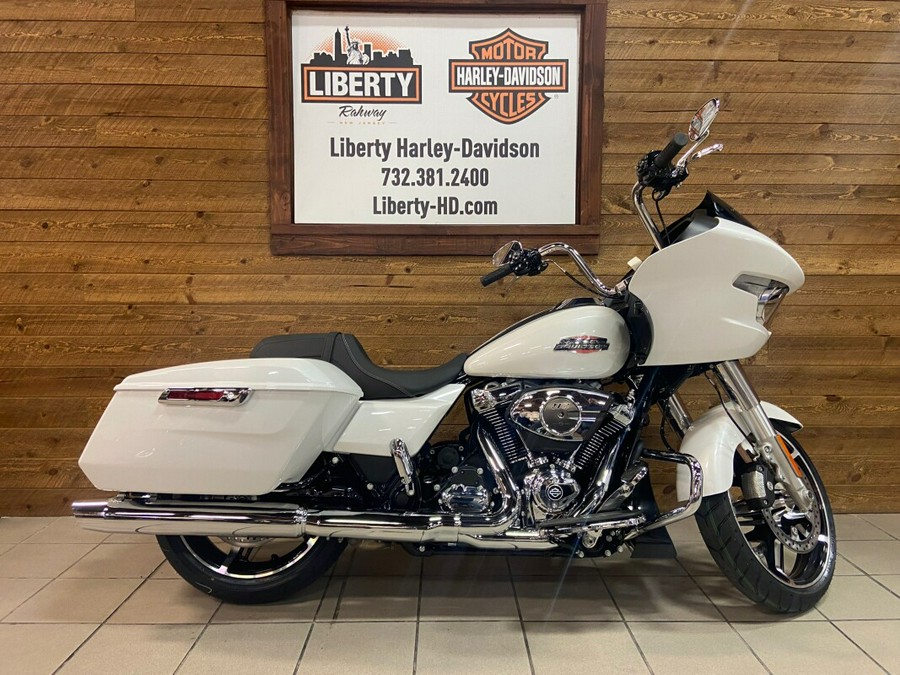 2024 Harley-Davidson Road Glide™ White Onyx Pearl FLTRX