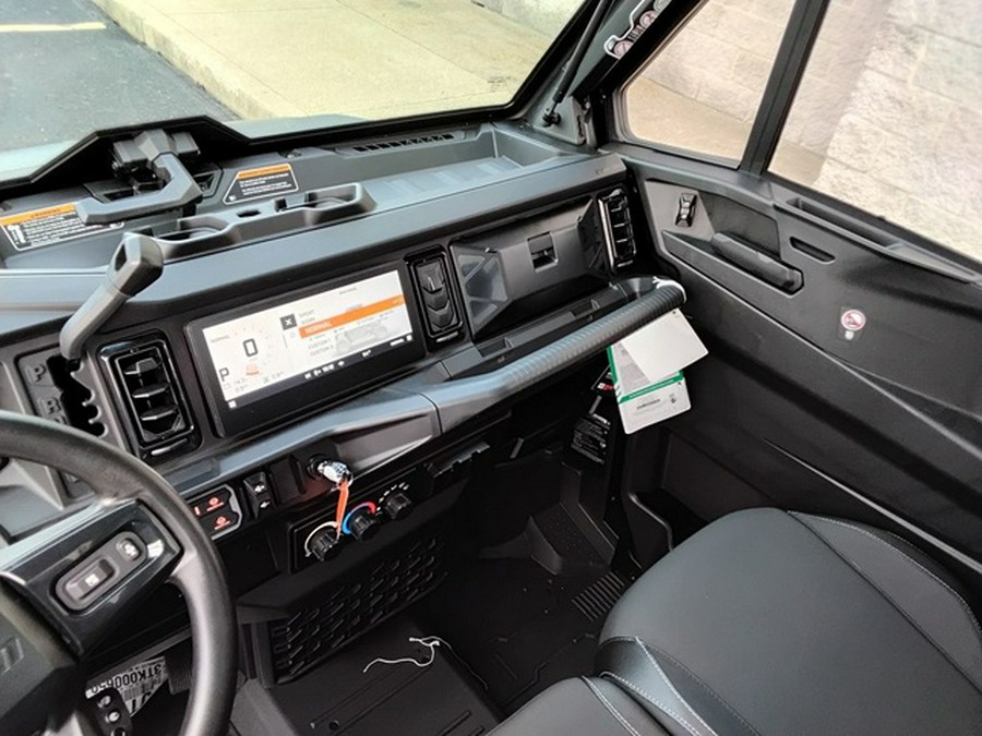 2026 Can-Am Defender Limited HD11