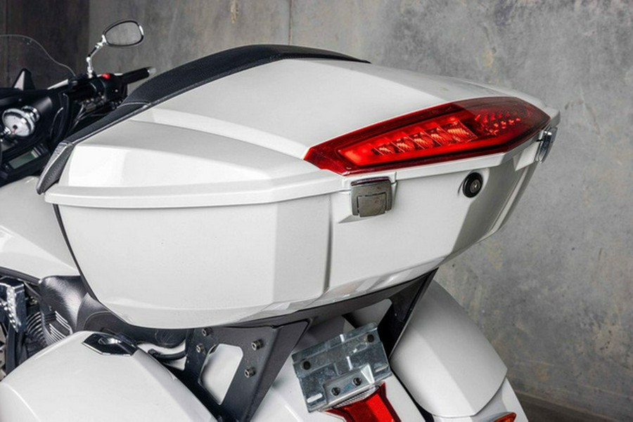 2016 Victory Motorcycles Cross Country Tour Two-Tone White Pearl and Gray Base