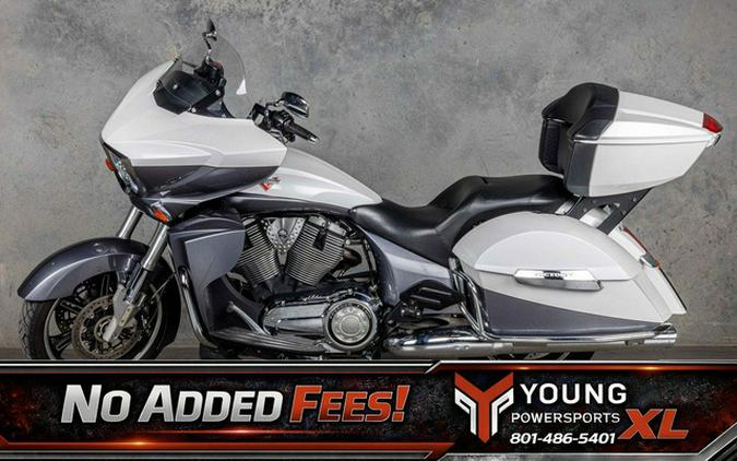 2016 Victory Motorcycles Cross Country Tour Two-Tone White Pearl and Gray Base