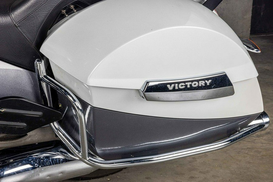 2016 Victory Motorcycles Cross Country Tour Two-Tone White Pearl and Gray Base