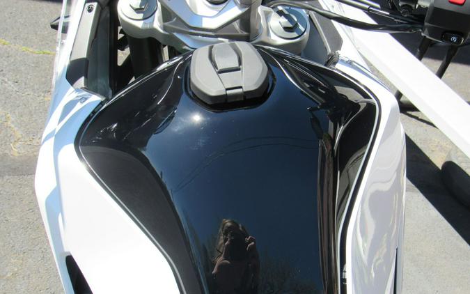 2026 Kawasaki KLE®500 SE ABS