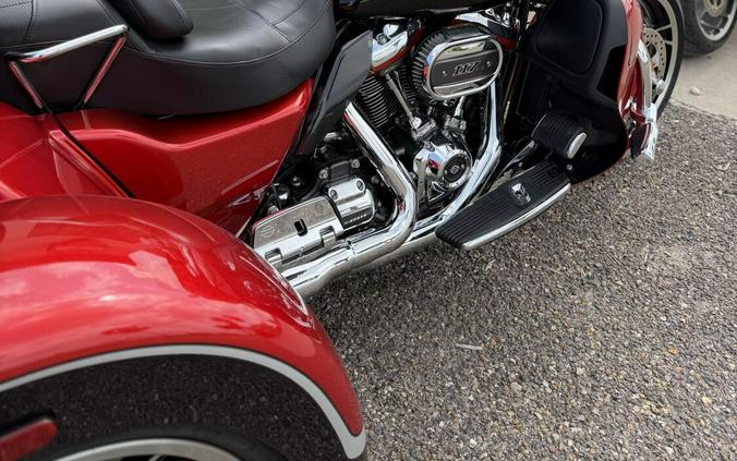 2021 Harley-Davidson CVO Tri Glide Sunset Orange & Sunset Black