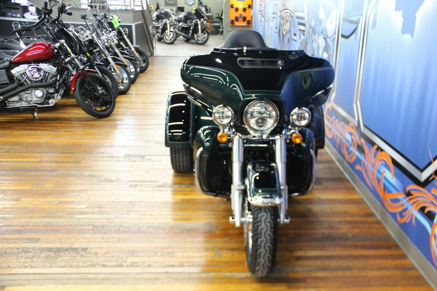 2024 Harley-Davidson Tri Glide Ultra Alpine Green / Vivid Black