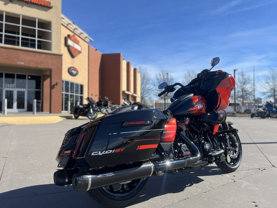 2026 Harley-Davidson® FLTRXSTSE CVO Road Glide ST Citrus Heat Re-Entry