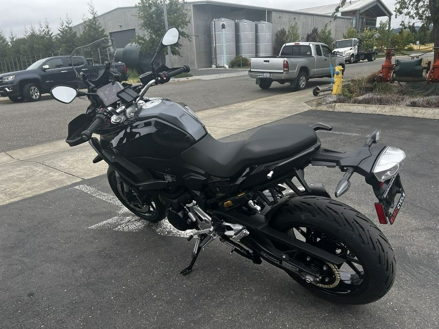 2023 BMW F 900 XR Triple Black