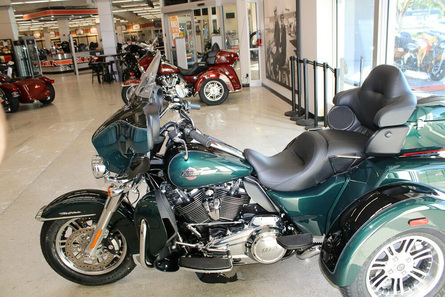 New 2024 Harley-Davidson Tri Glide Ultra FLHTCUTG Trike For Sale In Miami, Florida