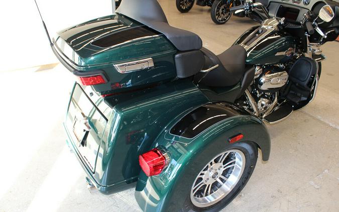 New 2024 Harley-Davidson Tri Glide Ultra FLHTCUTG Trike For Sale In Miami, Florida