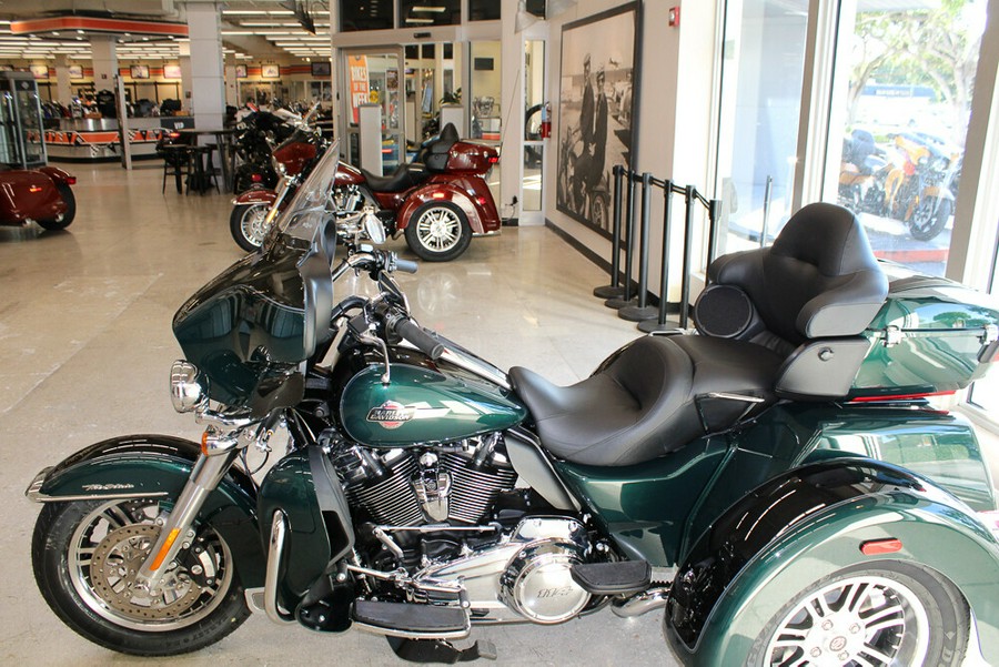 New 2024 Harley-Davidson Tri Glide Ultra FLHTCUTG Trike For Sale In Miami, Florida