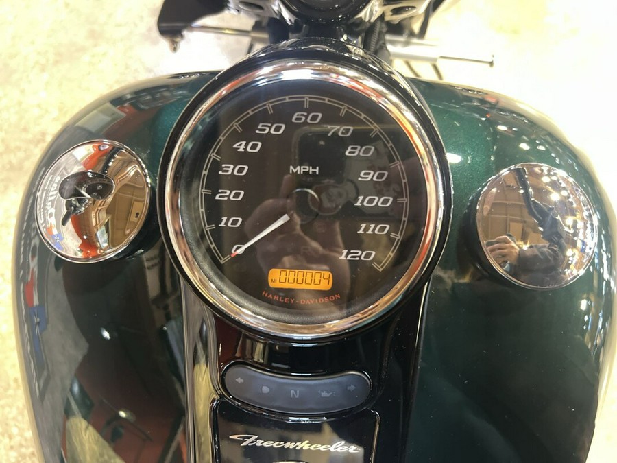 2024 Harley-Davidson Freewheeler