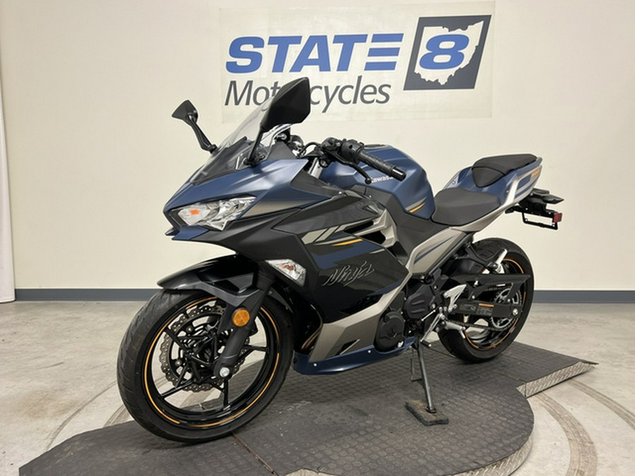 2023 Kawasaki Ninja 400 Base Base