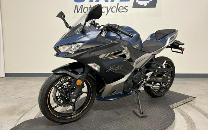 2023 Kawasaki Ninja 400 Base EX400H Base