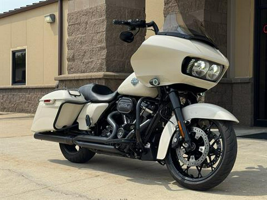 2022 Harley-Davidson Road Glide® Special