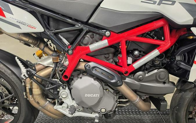 2025 Ducati Hypermotard 950 Ducati Red