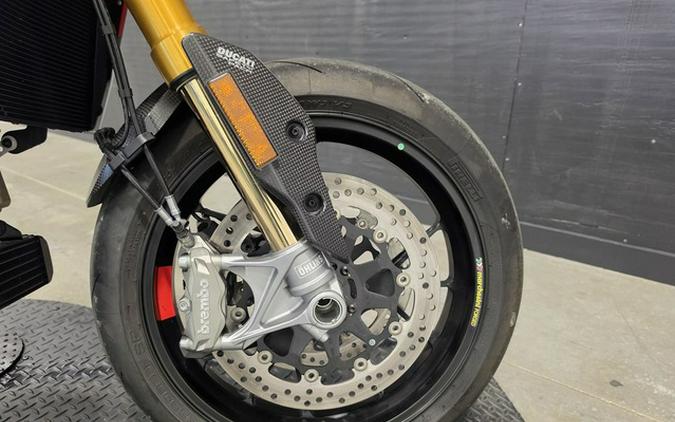 2025 Ducati Hypermotard 950 Ducati Red