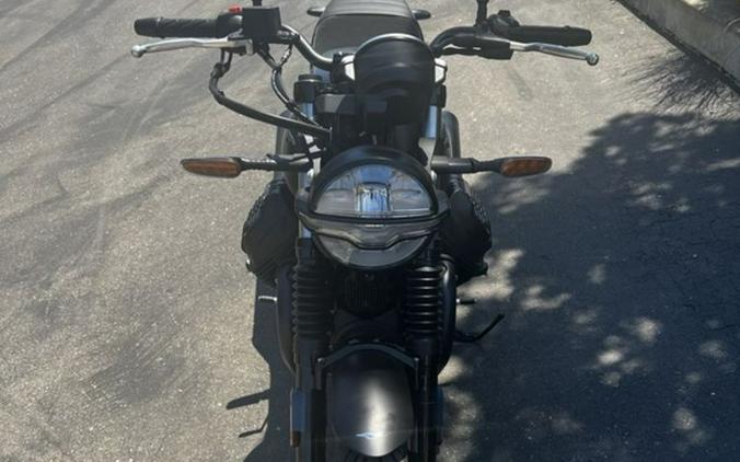 2023 Moto Guzzi V7 Stone