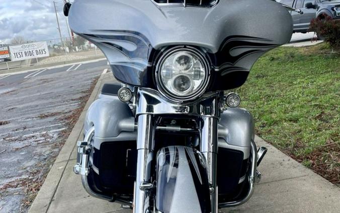 2015 Harley-Davidson® FLHXSE - CVO™ Street Glide®