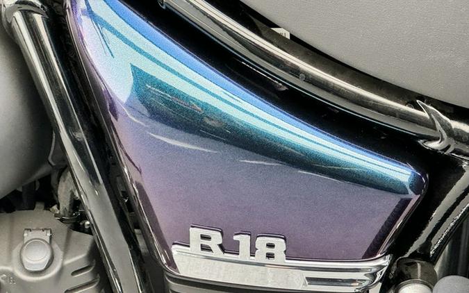 2022 BMW R 18 Classic 719 Galaxy Dust Metallic/Titan Silver 2 Metallic