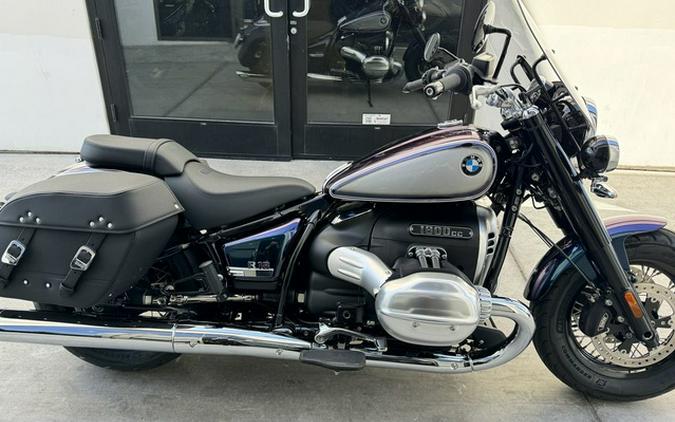 2022 BMW R 18 Classic 719 Galaxy Dust Metallic/Titan Silver 2 Metallic