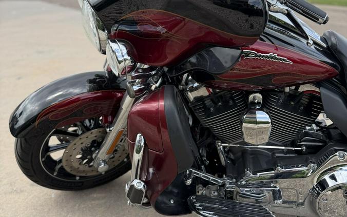 2011 Harley-Davidson CVO Ultra Classic Electra Glide BLK EBR/RIO RED