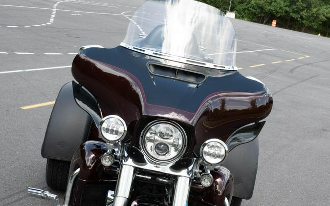 2022 Harley-Davidson Tri Glide Ultra FLHTCUTG