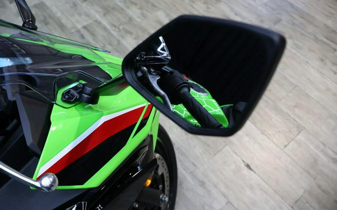 2024 Kawasaki Ninja 500 KRT Edition