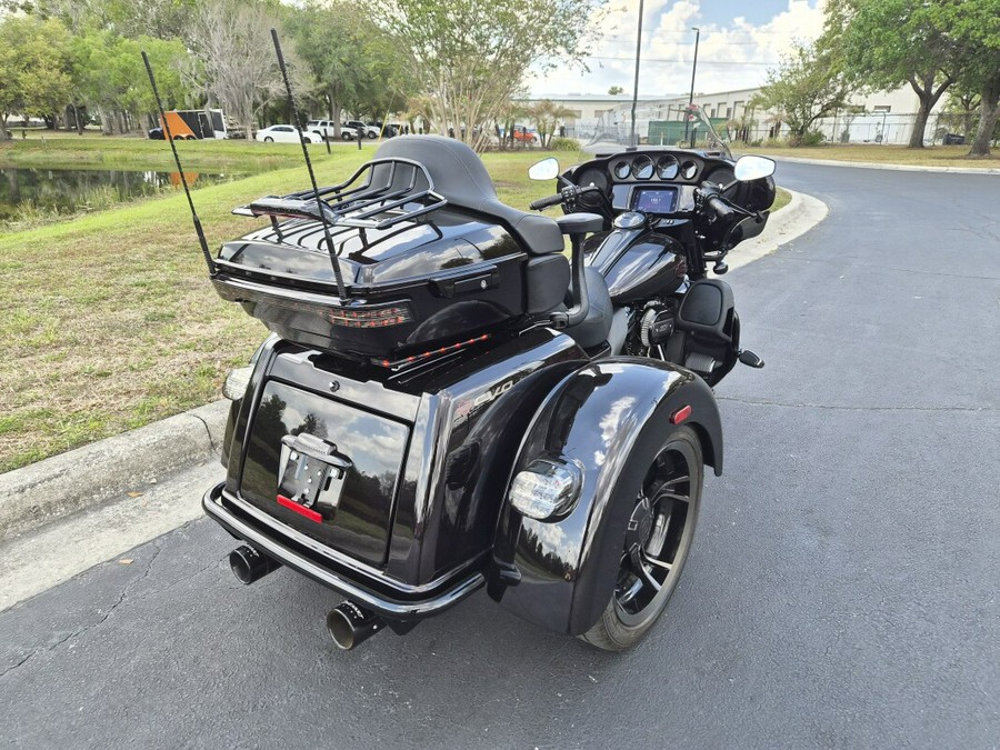 FLHTCUTGSE 2021 CVO Tri Glide