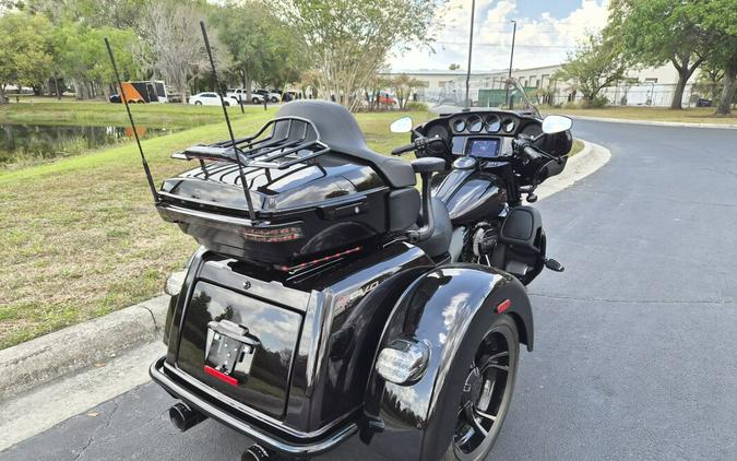 FLHTCUTGSE 2021 CVO Tri Glide