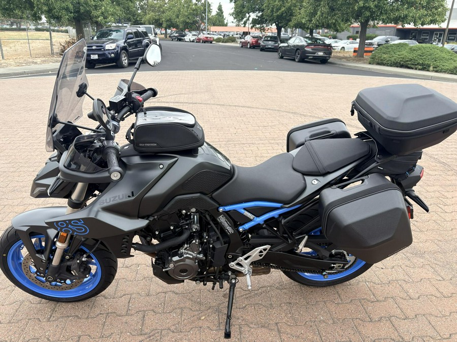 GSX800RQM4 2024 GSX-8S
