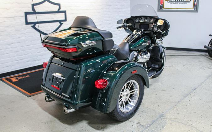 2024 Harley-Davidson Tri Glide Ultra Trike FLHTCUTG