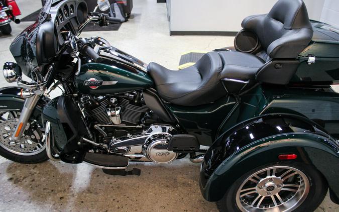 2024 Harley-Davidson Tri Glide Ultra Trike FLHTCUTG