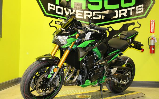 2024 Kawasaki Z900 SE ABS / ZR900MRFNL