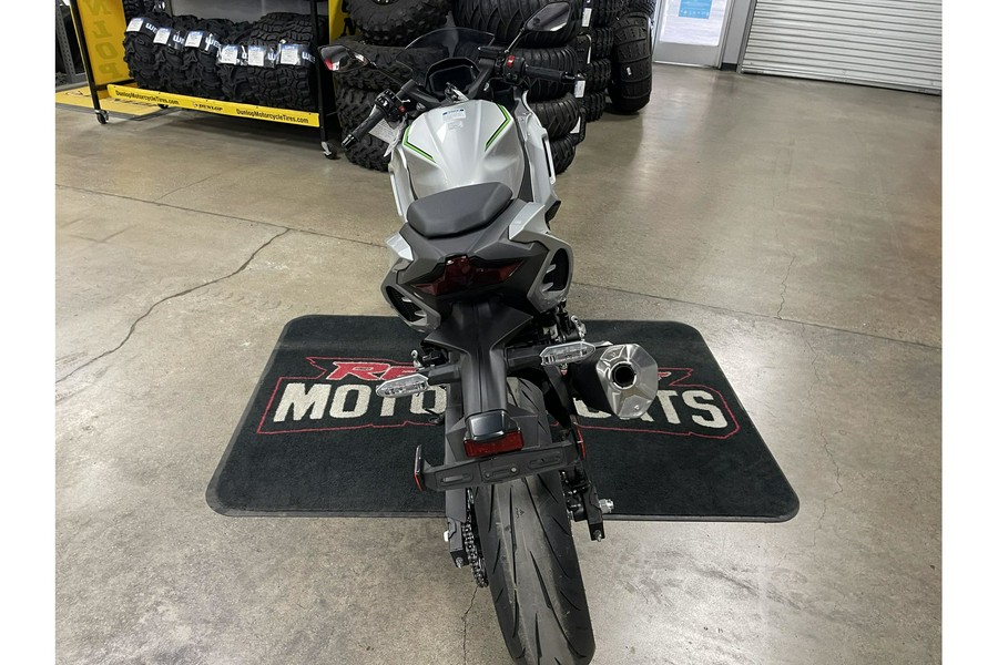 2024 Kawasaki Ninja 7 Hybrid ABS